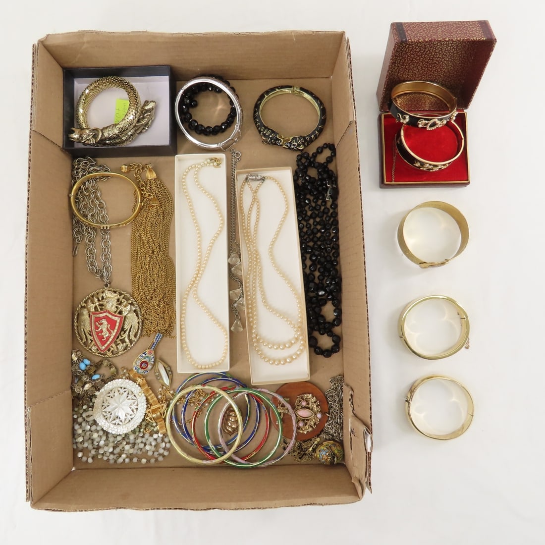 Whiting & Davis Ram Head Bracelet & Other Jewelry: Whiting & Davis Ram Head Bracelet & Other Jewelry - 2 gold filled, 1 gold fill accent, 1 silver tone & 2 black enamel and pearl accent hinged bangle bracelets, 1 panther clamp bracelet, 1940 NY
