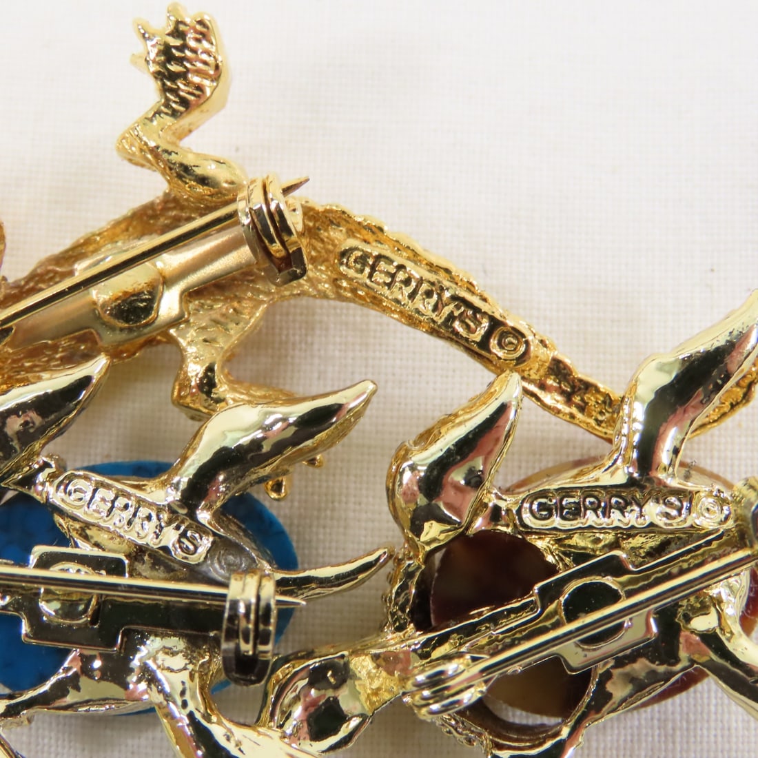 Paradise, Emmons and Other Vintage Brooches - 14