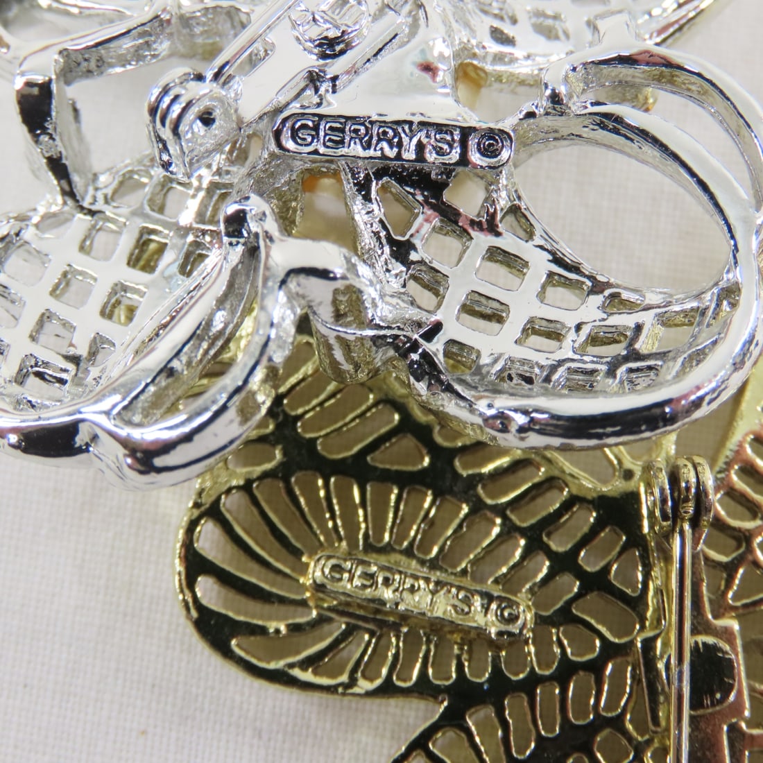 Paradise, Emmons and Other Vintage Brooches - 15