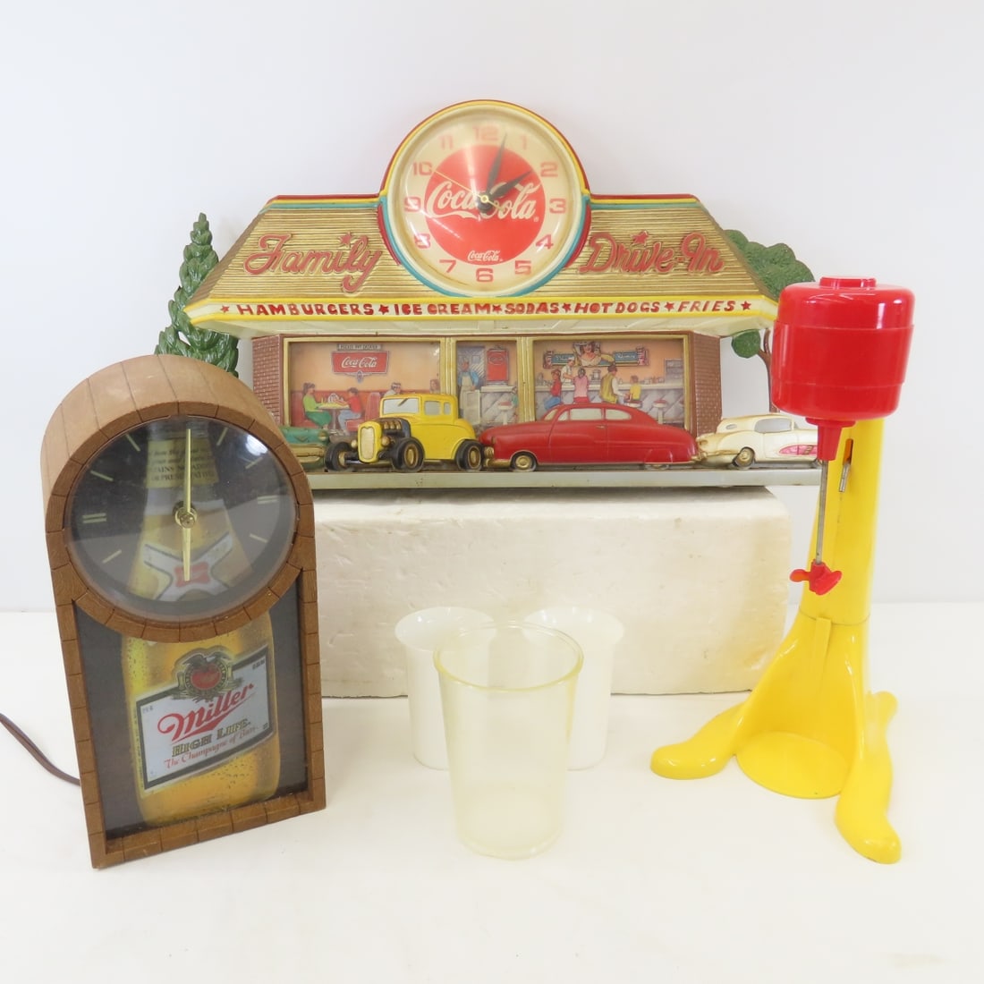 Miller Light Up Clock, Coca-Cola Wall Clock & More (1 of 20)