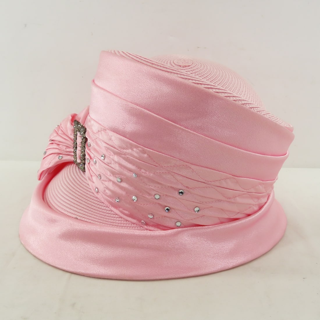 4 Vintage Hats, Hat Box and Styrofoam Head - 6