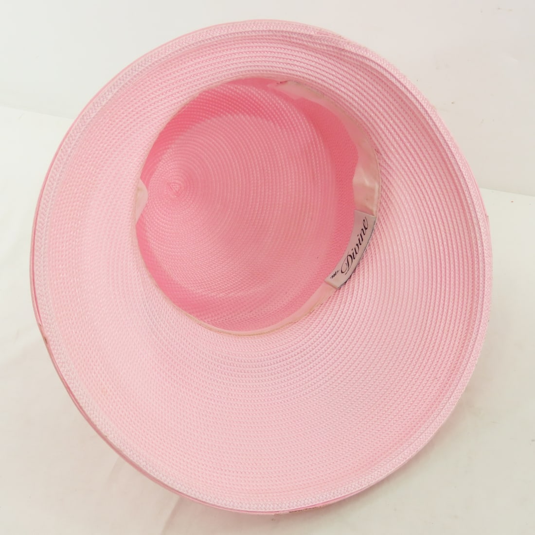 4 Vintage Hats, Hat Box and Styrofoam Head - 7