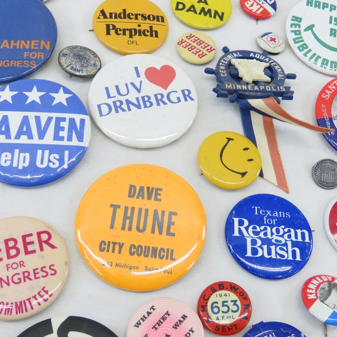 Assorted Pinbacks- Political, Sports & Others - 12
