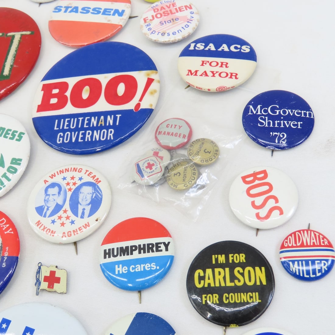 Assorted Pinbacks- Political, Sports & Others - 9