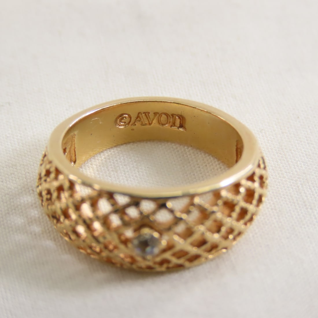 32 Avon Rings with Assorted Sizes, some adjustable - 11