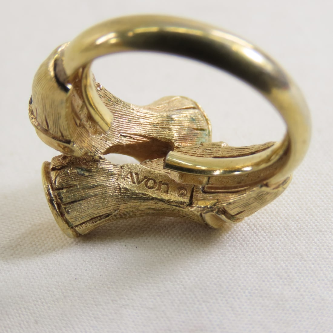 32 Avon Rings with Assorted Sizes, some adjustable - 12