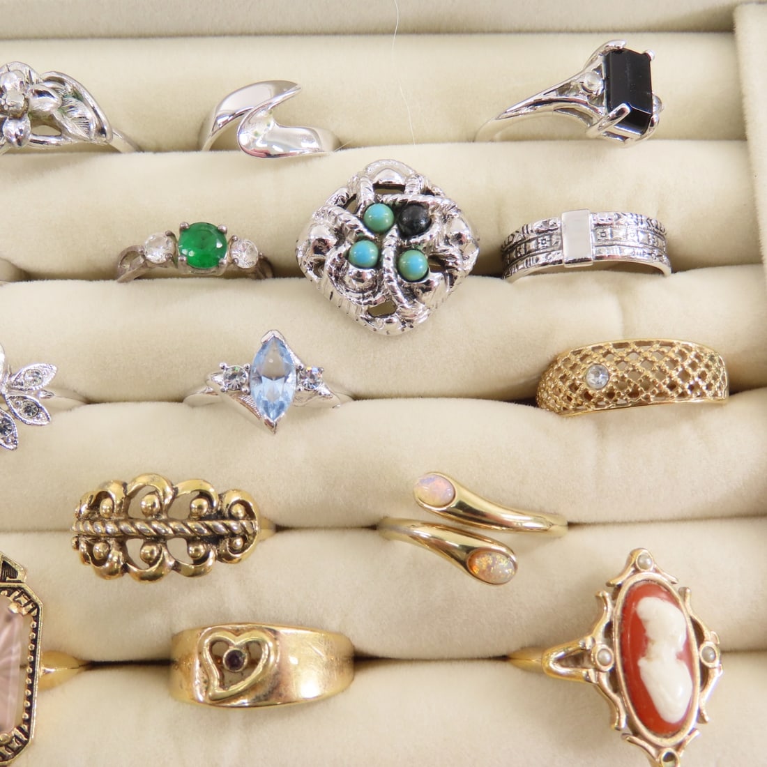 32 Avon Rings with Assorted Sizes, some adjustable - 4