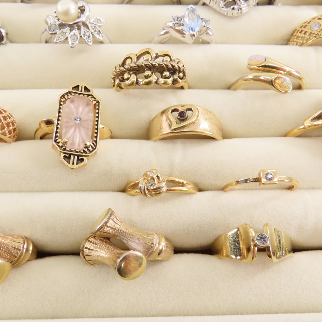 32 Avon Rings with Assorted Sizes, some adjustable - 6
