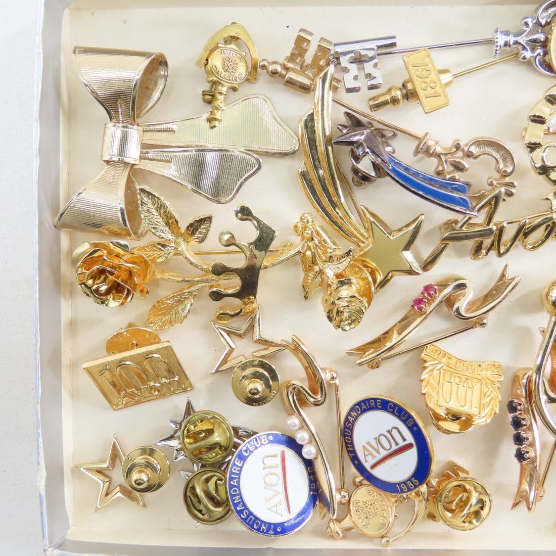 Avon Fashion Jewelry in Boxes & Loose - 3
