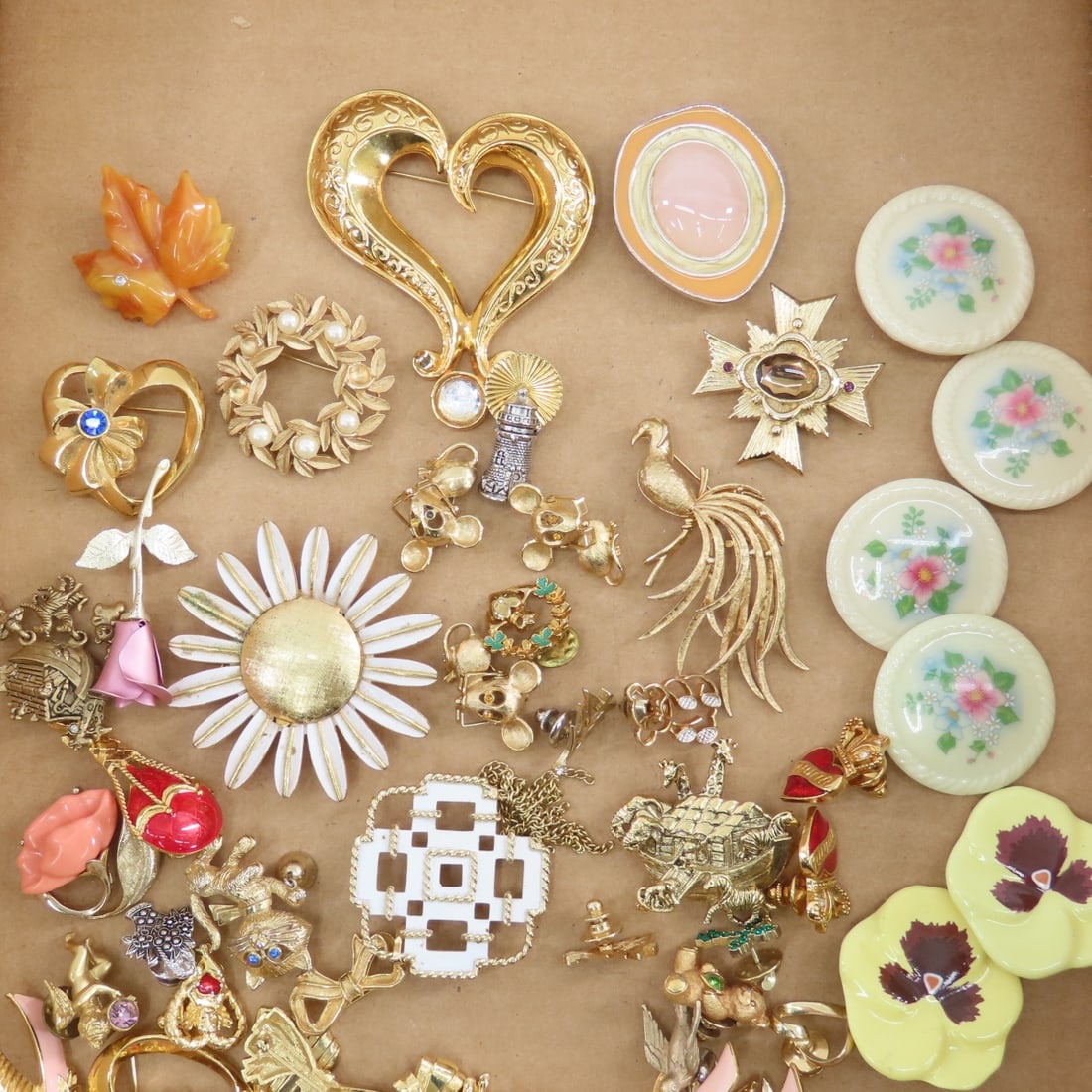Avon Fashion Jewelry in Boxes & Loose - 6