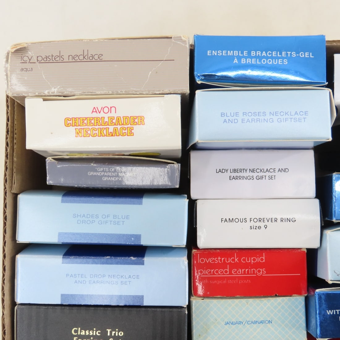 Avon Fashion Jewelry in Boxes & Loose - 8