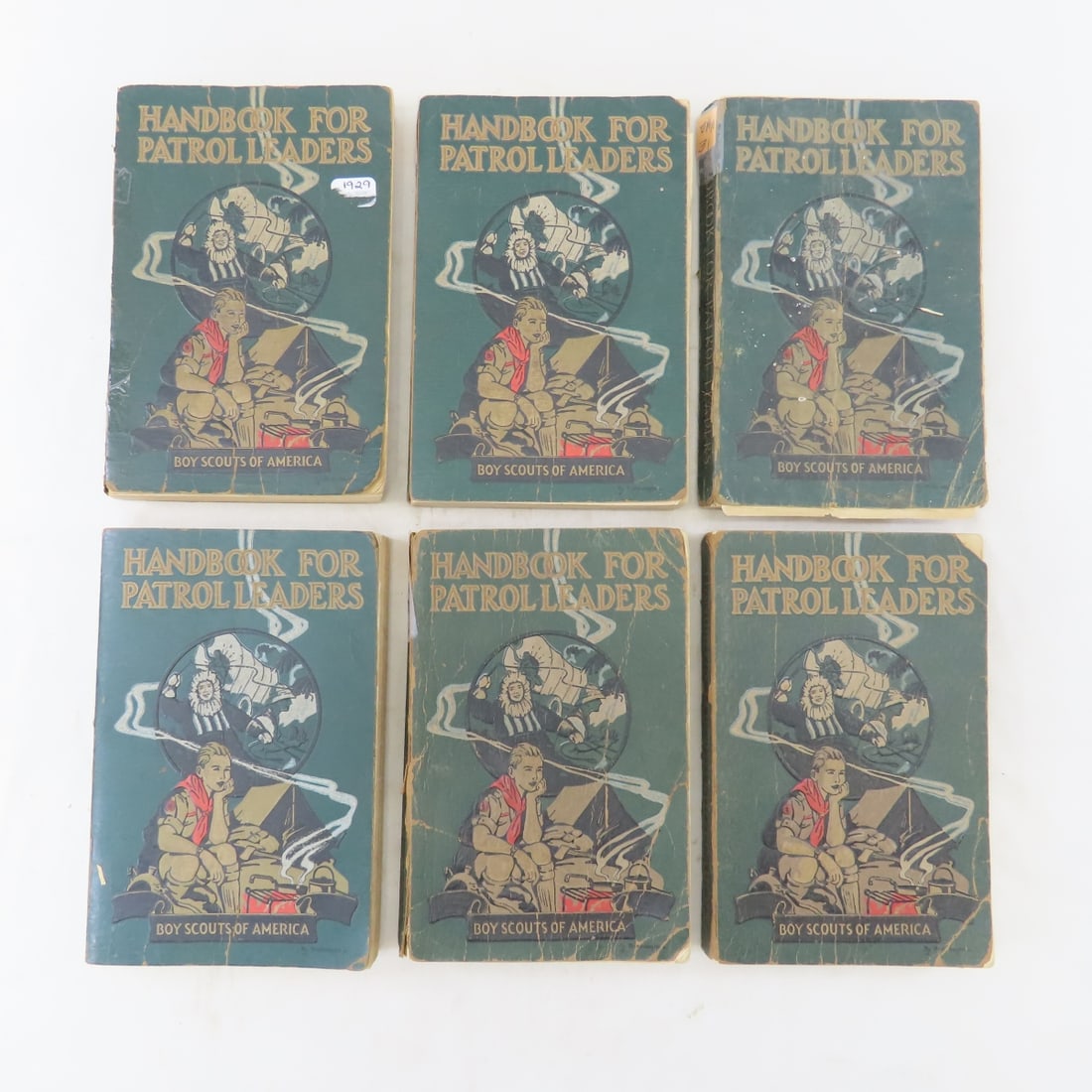 Boy Scouts Patrol Leaders Handbooks 1920s-1930s: Boy Scouts Patrol Leaders Handbooks 1920s-1930s - 1929 & 1931, There are a Few Loose Pages, Some Owner Signatures inside Cover. LOT SIZE: 9x8x3" 4 LBS All information and photos, which are part of