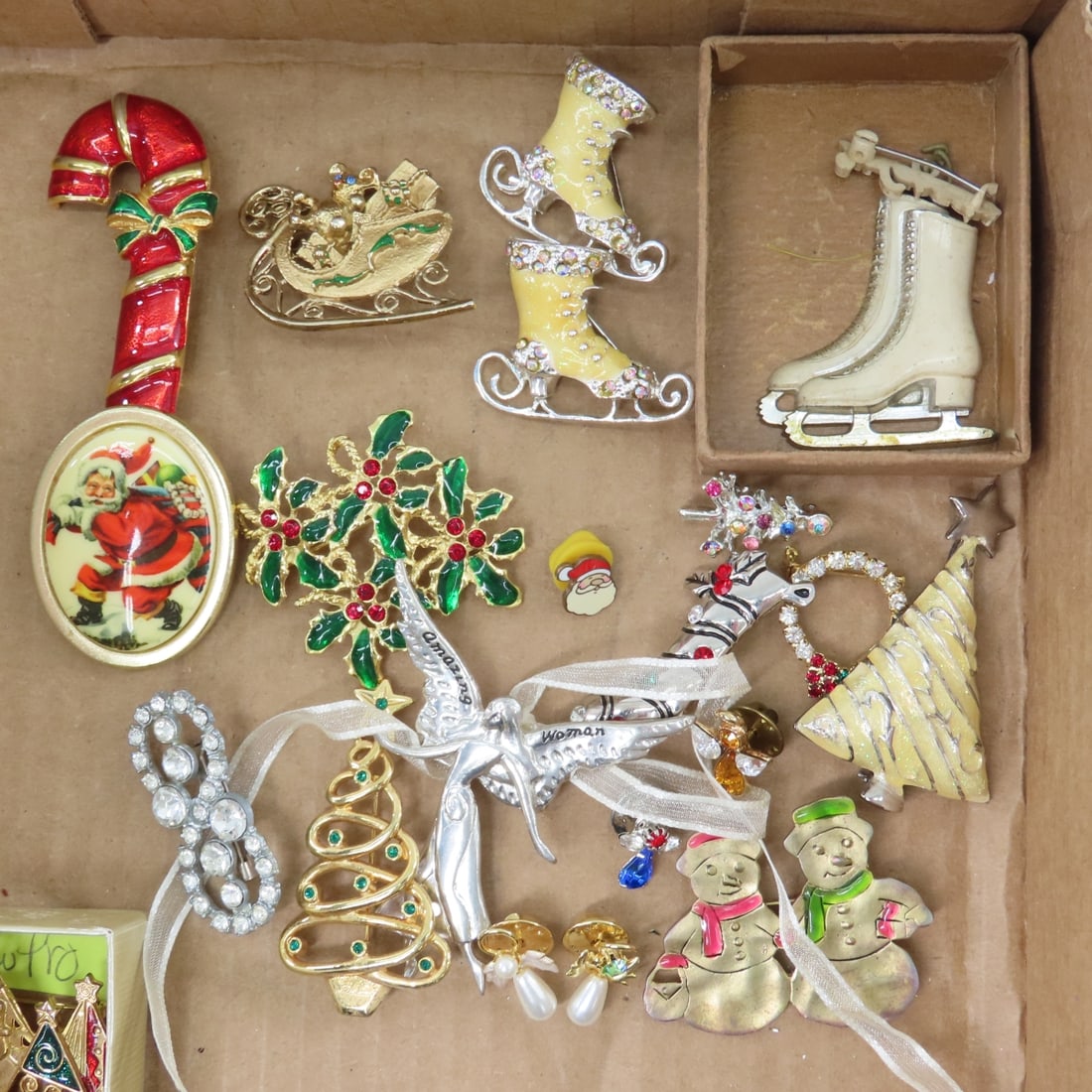 30 + Christmas Brooches Including 13 signed - 17