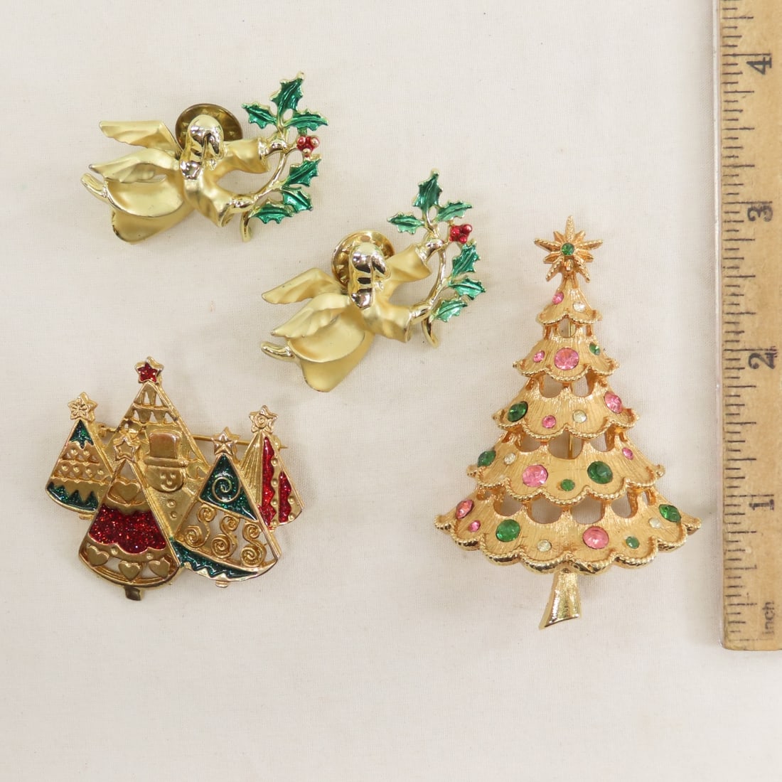 30 + Christmas Brooches Including 13 signed - 7