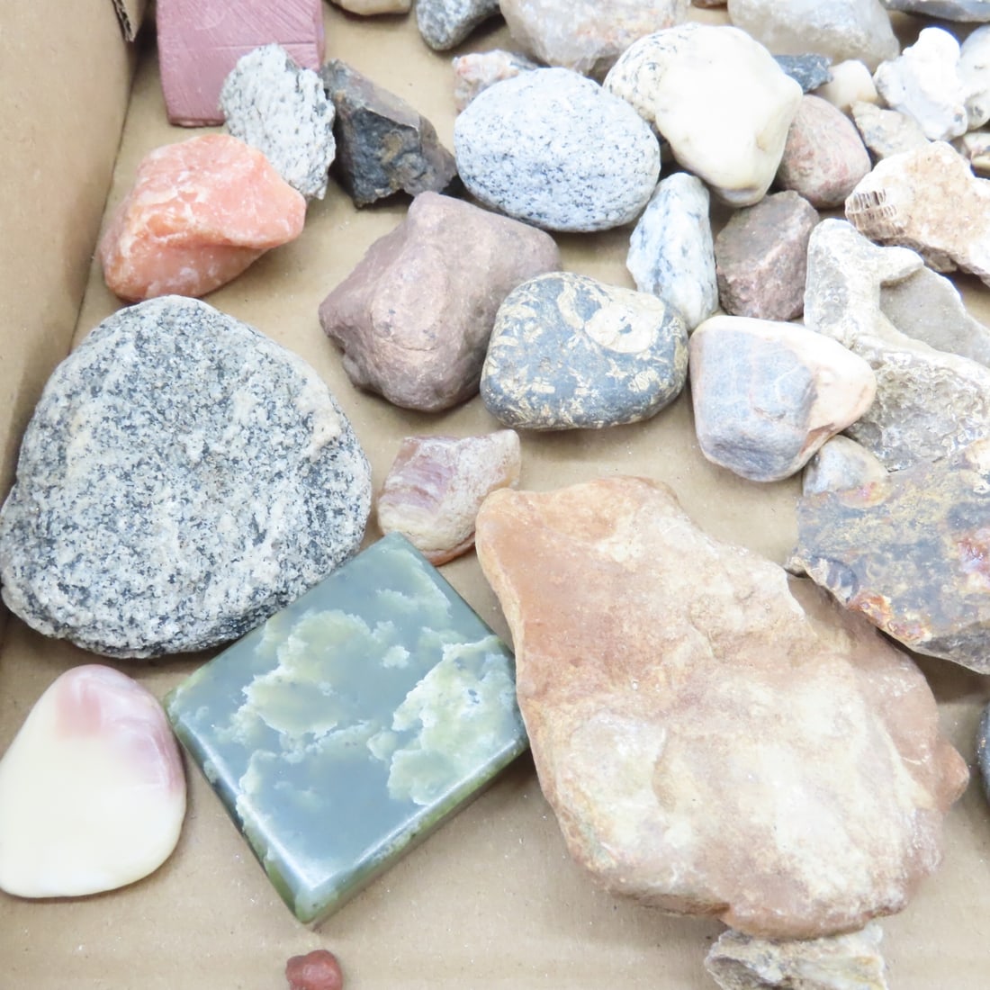 Quartz, Jasper, Amethyst, Agates & other samples - 4