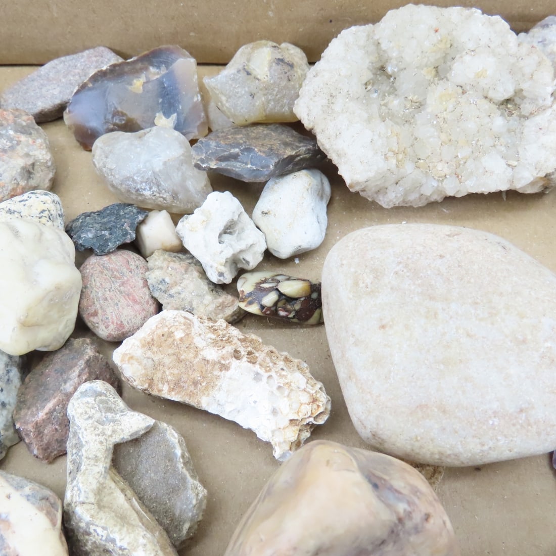 Quartz, Jasper, Amethyst, Agates & other samples - 5