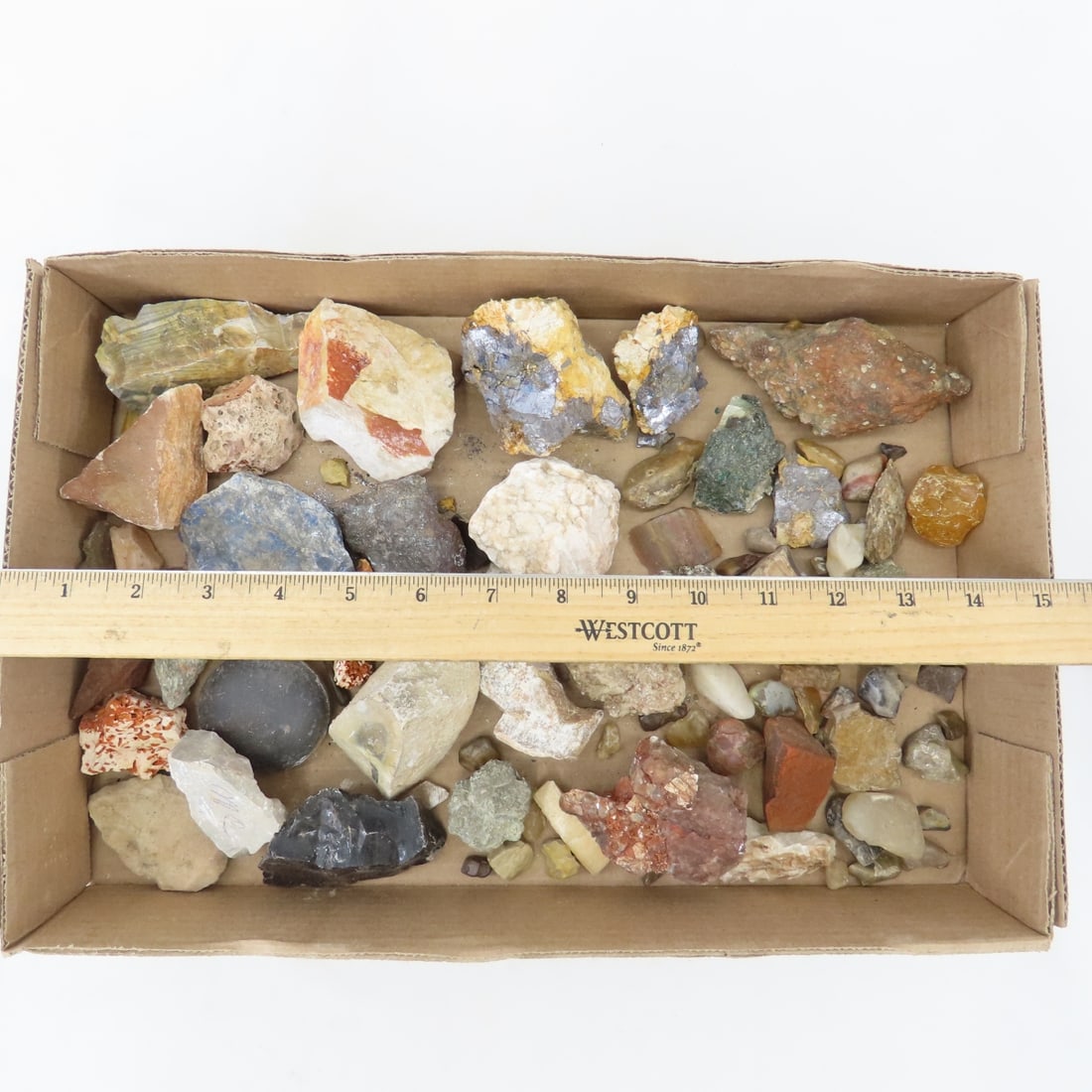 Pyrite, Quartz, Agates and other mineral specimens - 2