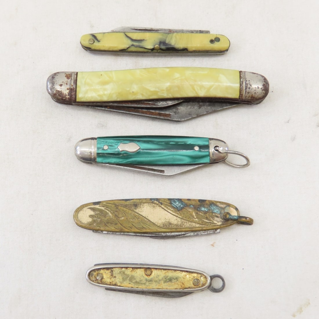 Collection of Folding Pocket Knives: Imperial - 9