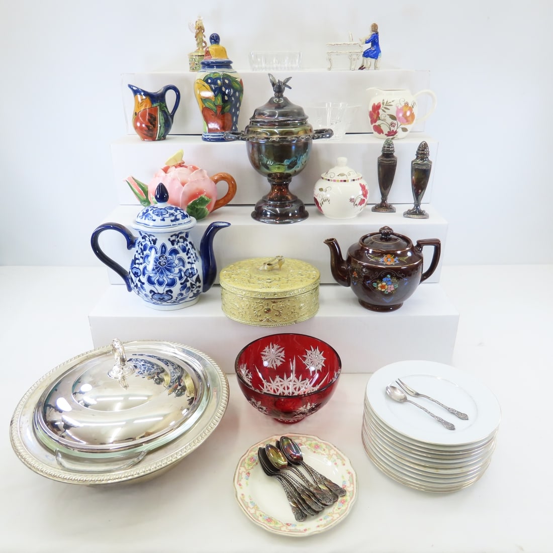 Vintage Serving Dish, Sugar Bowl, Teapots & More (1 of 20)