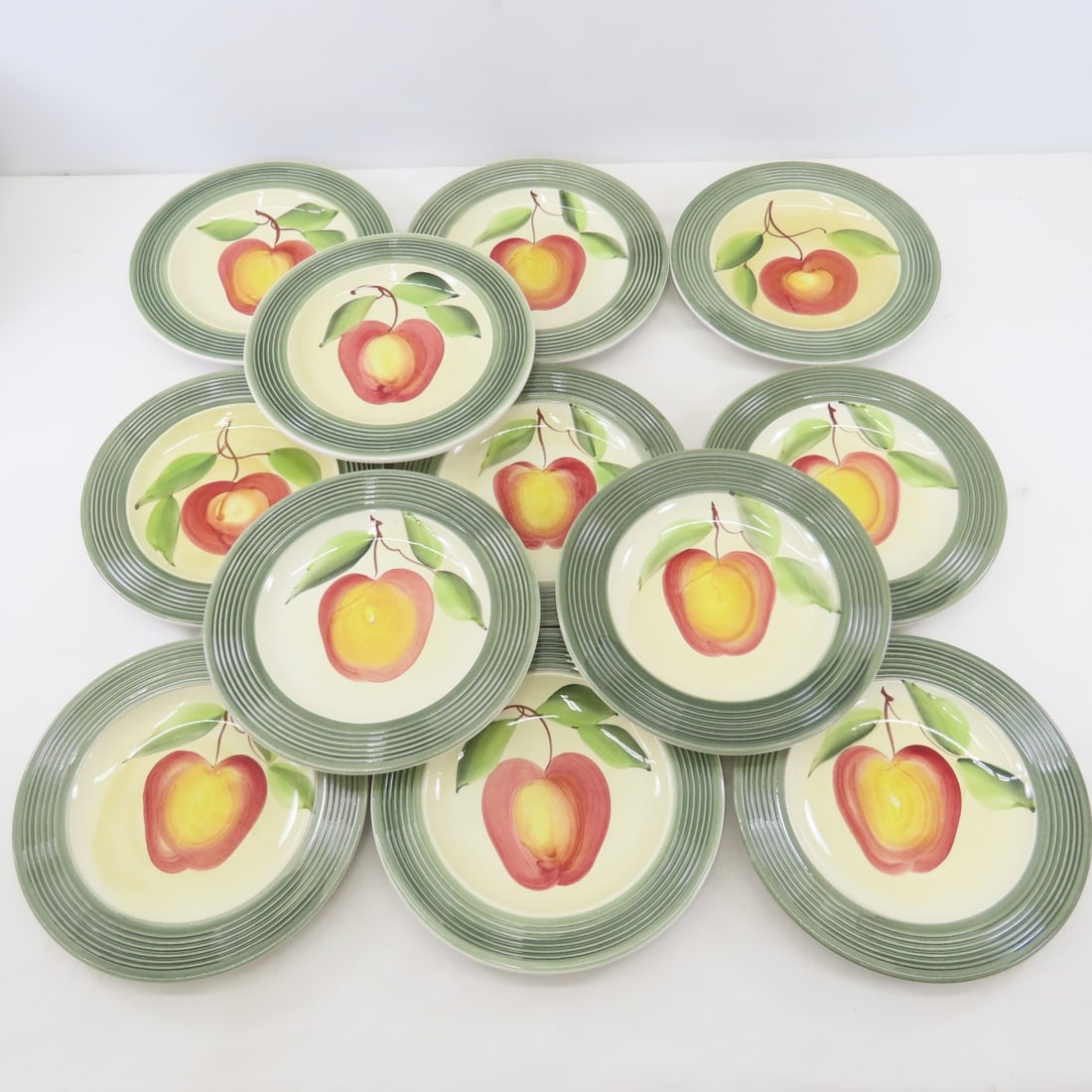 24 Piece Marketplace Dinner Plates, Made in Italy - 8