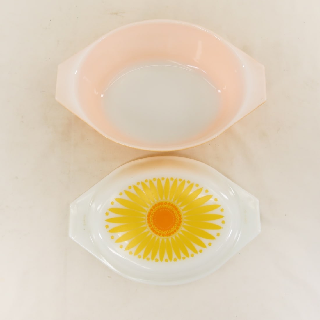 Vintage PYREX 1.5 qt Yellow Daisy Casserole - 6