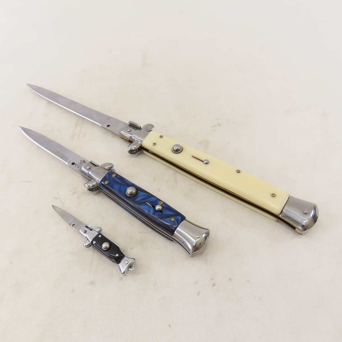 3 Stiletto Assisted Opening Pocket Knives - 2