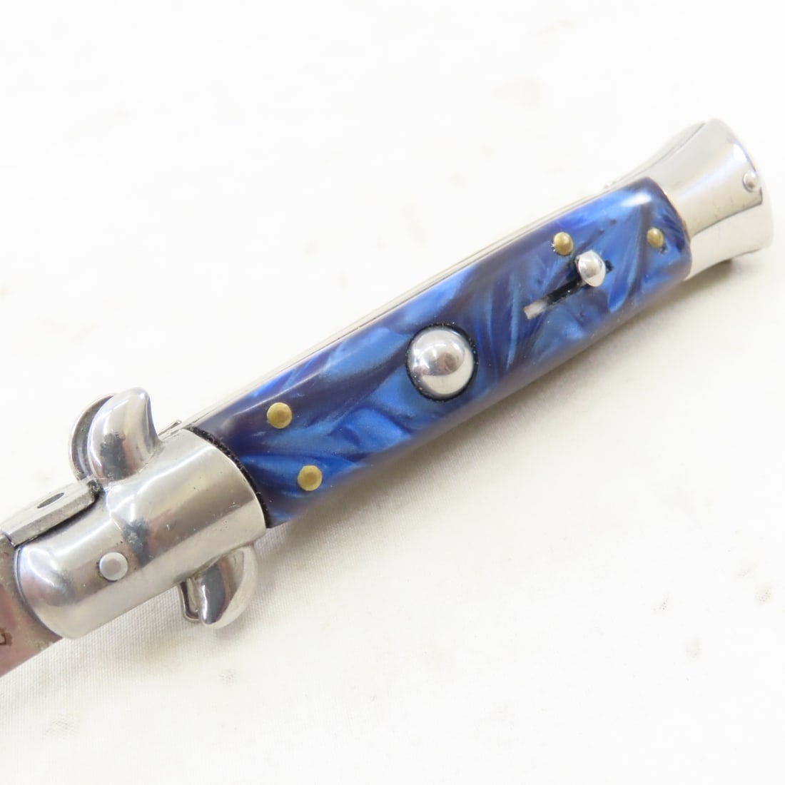 3 Stiletto Assisted Opening Pocket Knives - 8