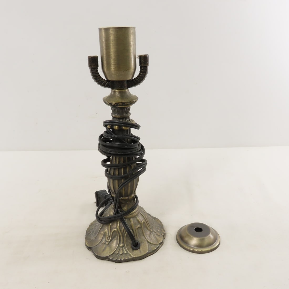 3 Vintage & Modern Table Lamps: Urn-Style & Other - 8