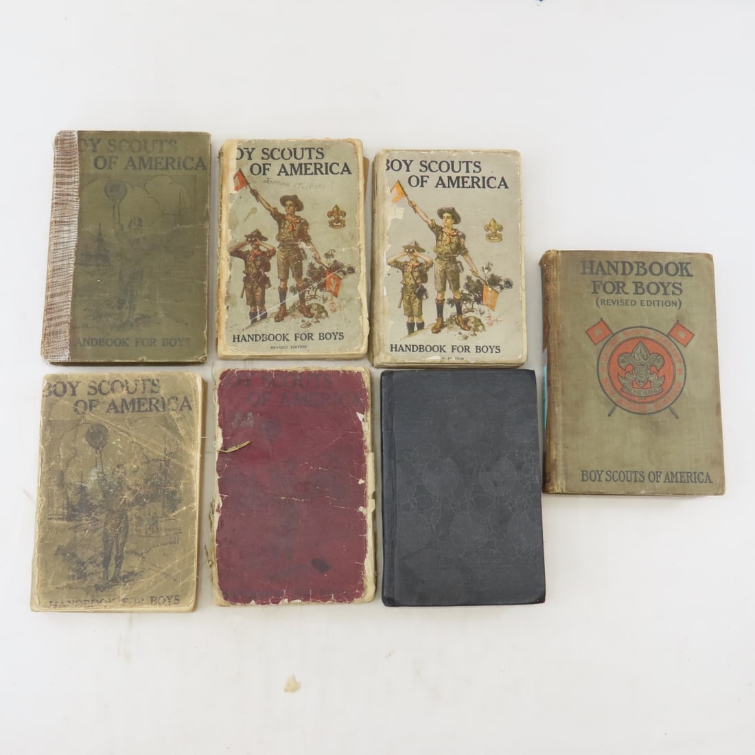 1910s-1920s Boy Scouts Handbook For Boys: 1910s-1920s Boy Scouts Handbook For Boys - Oldest is 1911. Several Spines are Damaged, Different Variations of Cover. LOT SIZE: 11x9x4" 5 LBS All information and photos, which are part of the