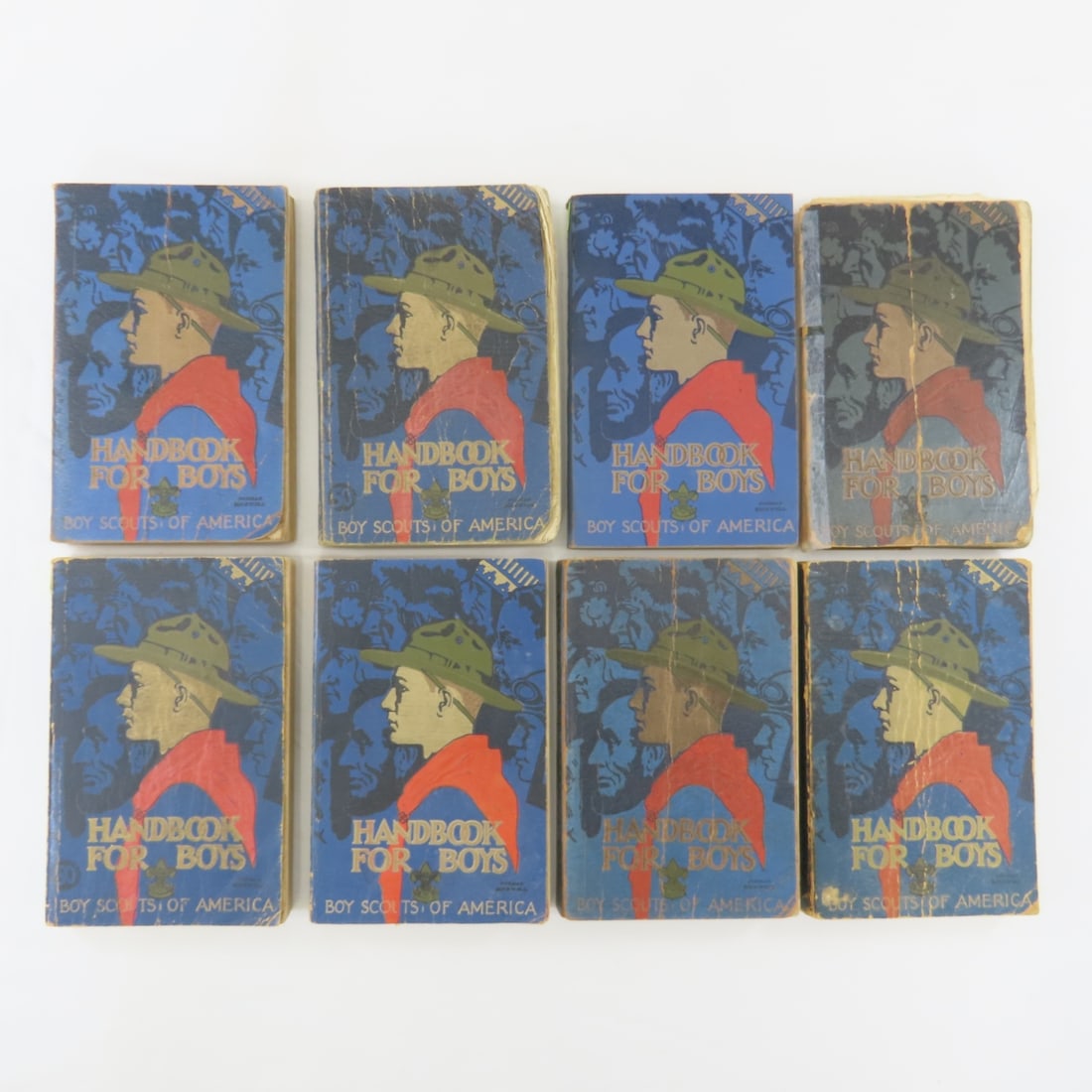 8 1930s Boy Scouts Handbook For Boys: 8 1930s Boy Scouts Handbook For Boys - Softcover, A few Loose Pages, Writing inside Some Front Covers. LOT SIZE: 9x8x4" 6 LBS All information and photos, which are part of the description, are