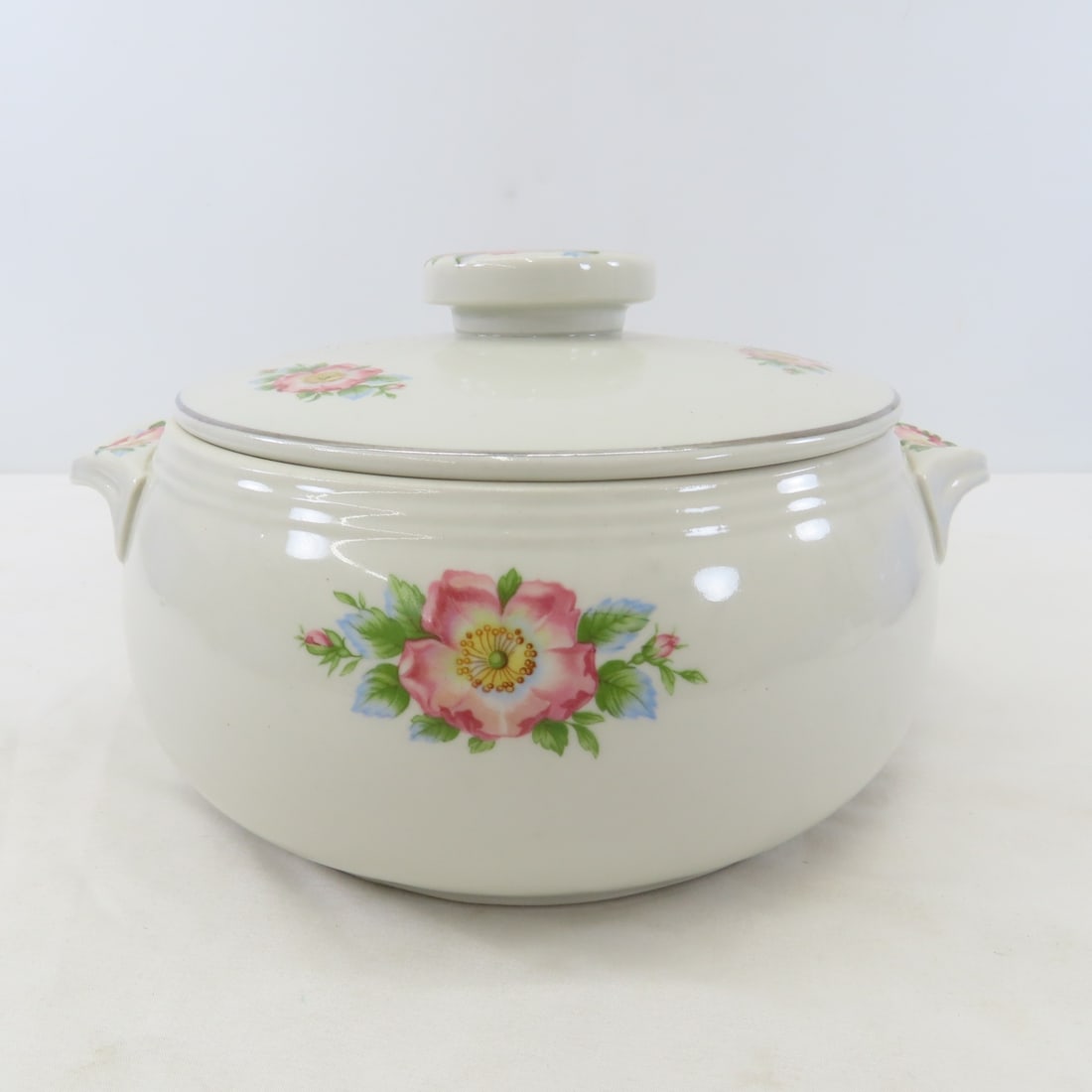 Vintage Hall's Kitchenware Bowls, Casserole & More - 2