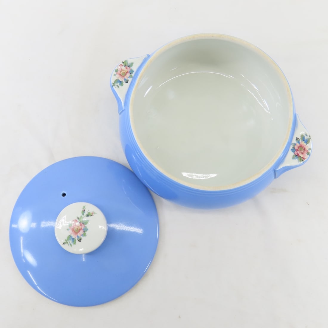 Vintage Hall's Kitchenware Bowls, Casserole & More - 8