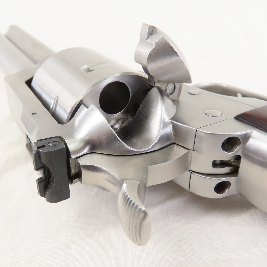 Ruger New Model Super Blackhawk .44 Mag Revolver - 4