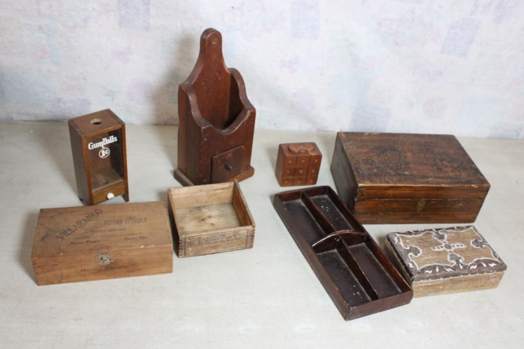 Wood Boxes, Trays, Wall Hanging & More: Wood Boxes, Trays, Wall Hanging & More - Lot Size 14" x 16" x 11". 11 Lbs. All information and photos, which are part of the description, are intended to be as accurate as possible, but errors are