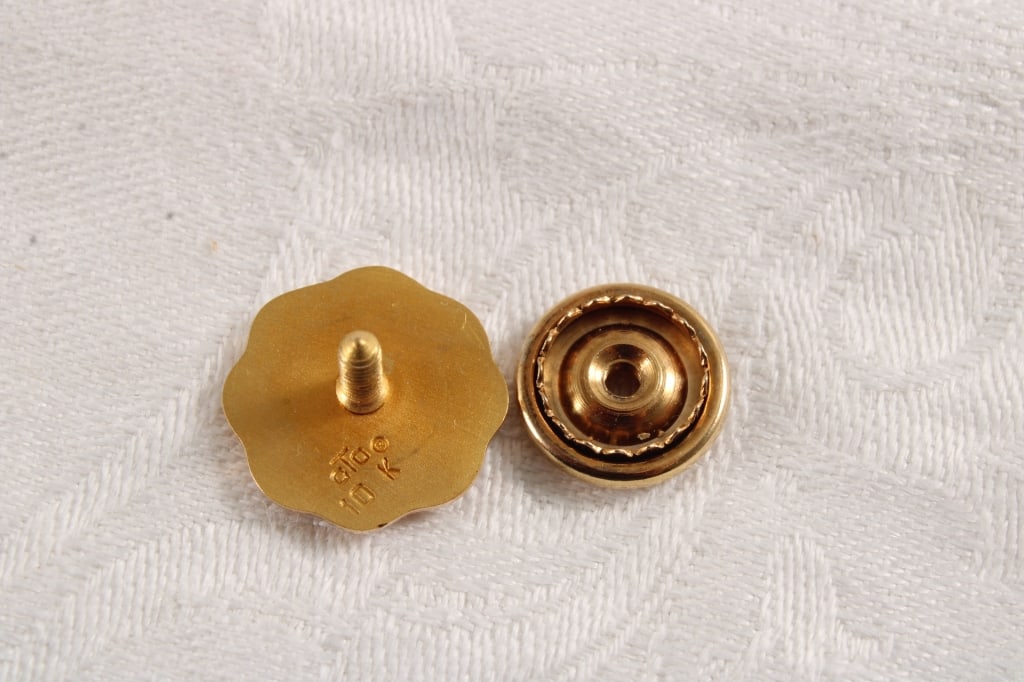 Gold NW Bell 10K Pin 3 Grams Total Weight - 3