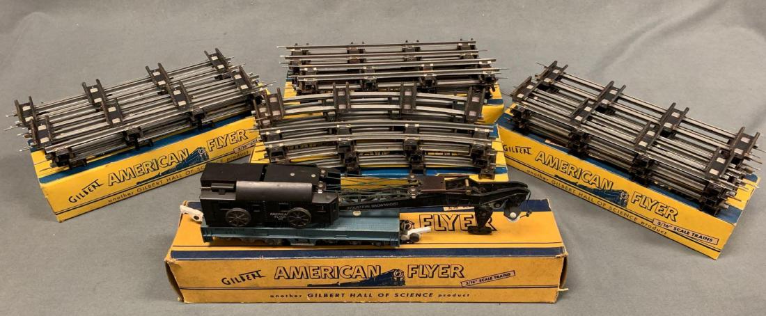 Vintage O scale crane car with four boxes of track (1 of 7)