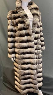 Vintage Chinchilla Fur Coat, Three Length Convertible: Butter soft vintage I. Magnin long genuine American Chinchilla fur coat. Can be worn at three lengths or taken apart for easier furrier cleaning and maintenance. Has started to shear in the shoulders,
