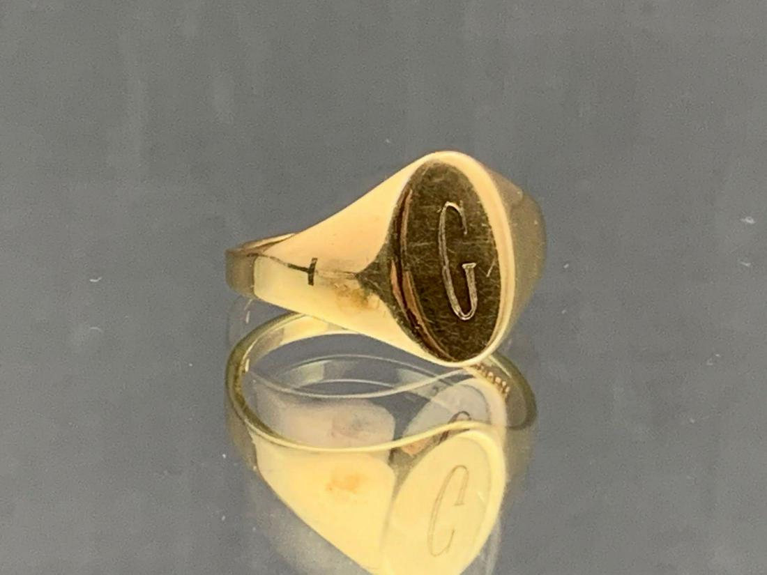 Antique 18k Gold Ring, 3.1: 18K gold ring, 3.1 g., size 9.5, engraved G. All Credit Cards Will Be Manually Verified Prior to Shipment.