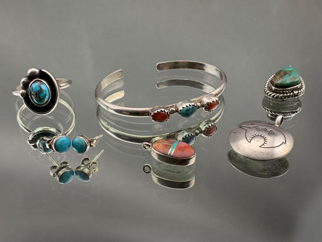 Sterling Silver Navajo And Zuni Sterling Silver Jewelry (1 of 11)