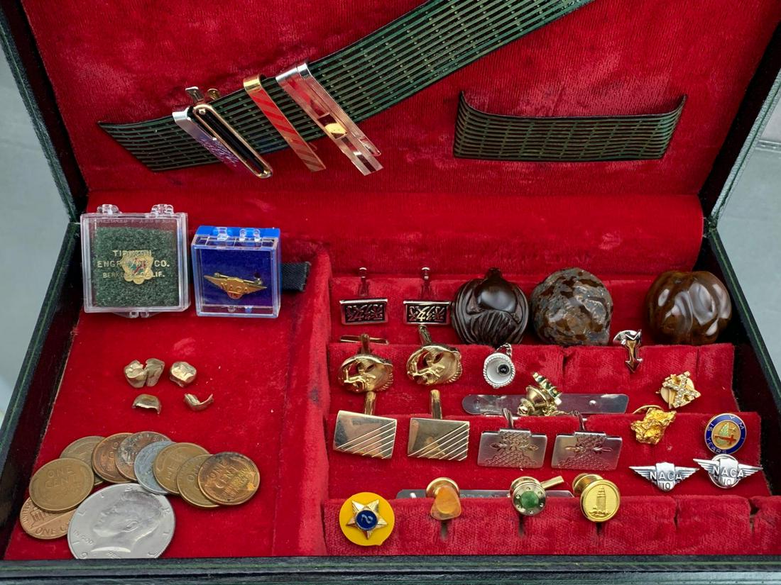 Man Lot Of Coins, Cufflinks And More. (1 of 16)