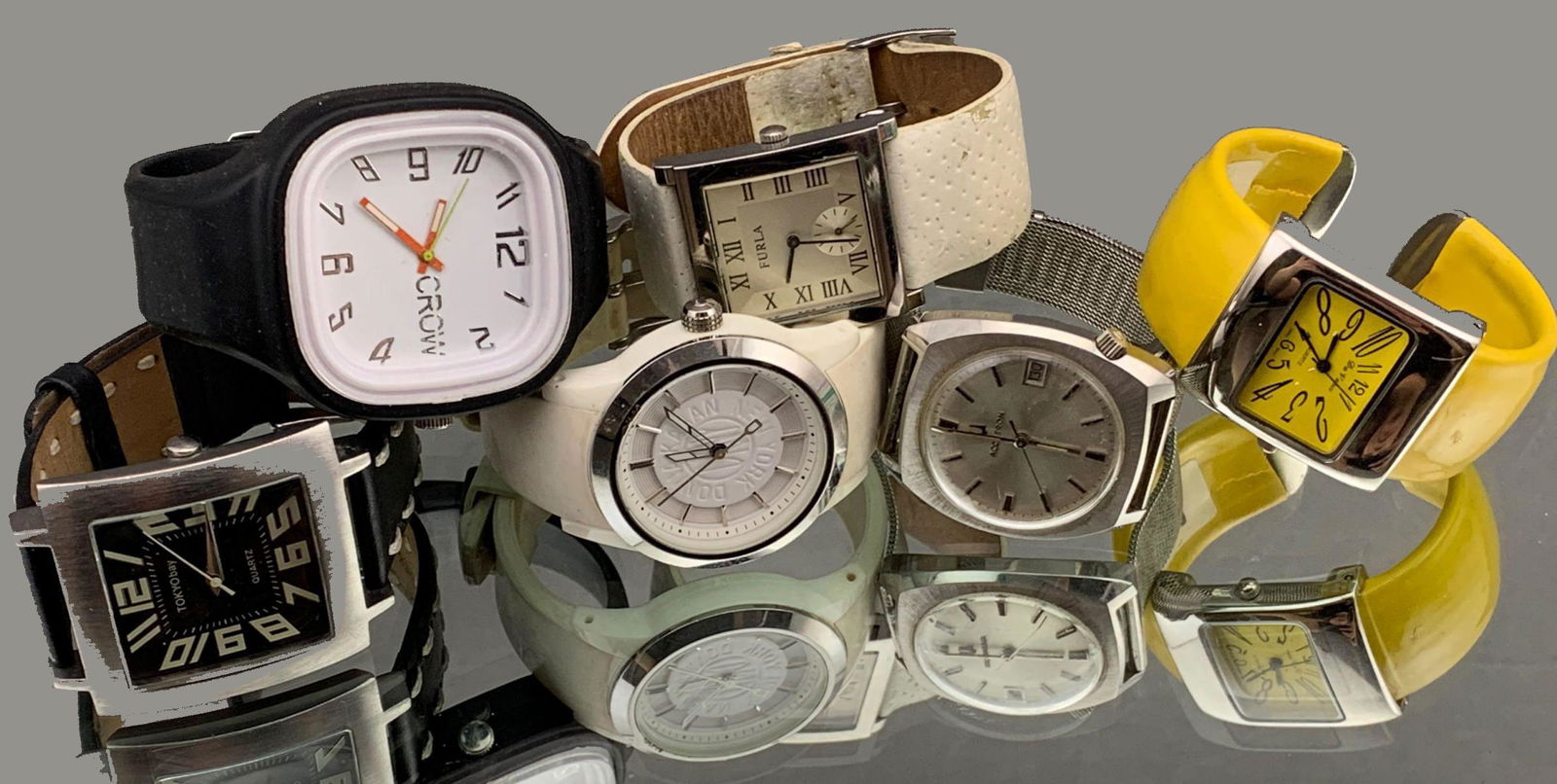 Lot of 6 Women™s Fashion Watches, Da Vanci, DKNY,: Lot of 6 Women™s Fashion Watches, Da Vanci, DKNY, Furla, Crow, Tokyo Bay, and Bulova approximately 9-10 in.