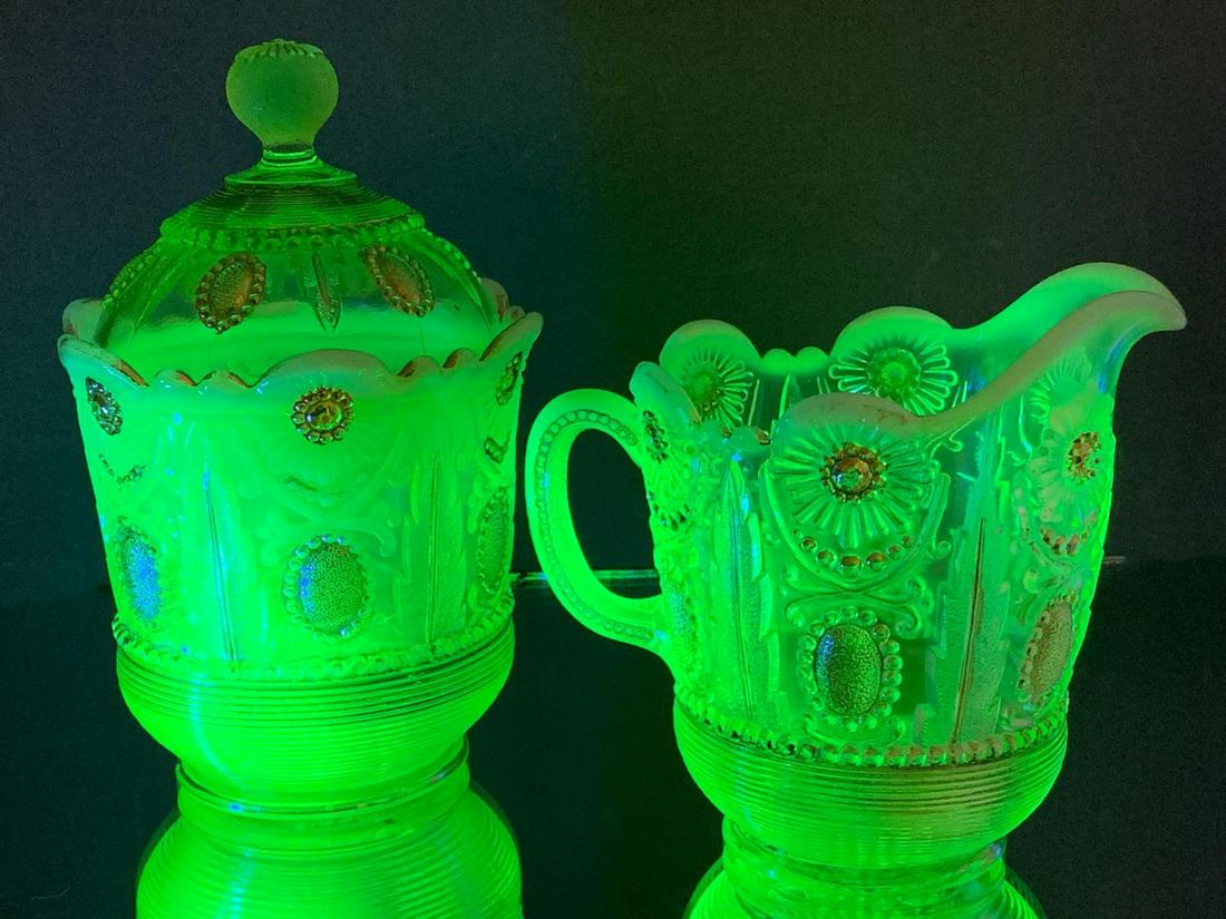 Uranium Glass Daisy Pattern Creamer & Sugar (1 of 15)