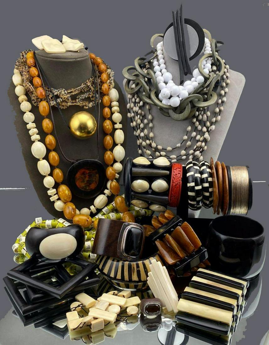 Large 37 Piece Costume Jewelry Lot (1 of 20)