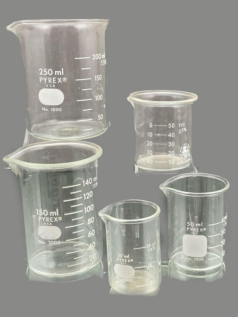5 Vintage Pyrex Nesting Beakers (1 of 8)