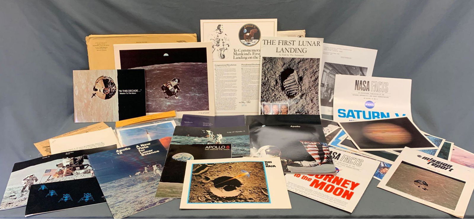Over 20 Pieces of NASA and Apollo Ephemera (1 of 13)