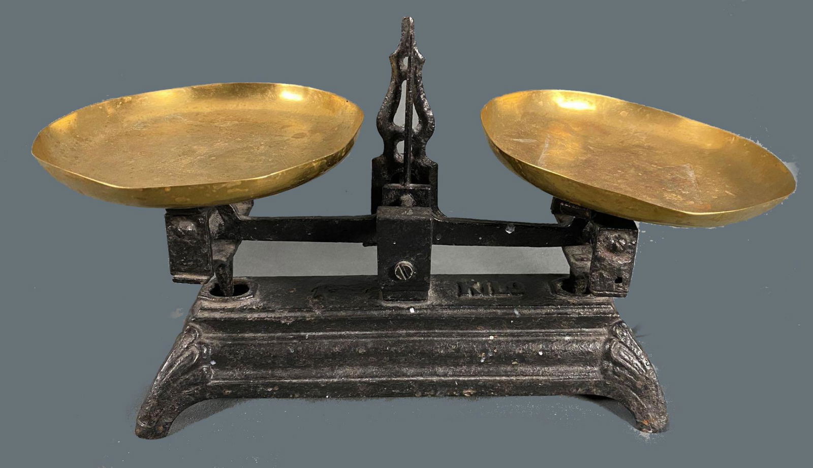 Antique Cast Iron Scale With Removable Brass Plates (1 of 12)