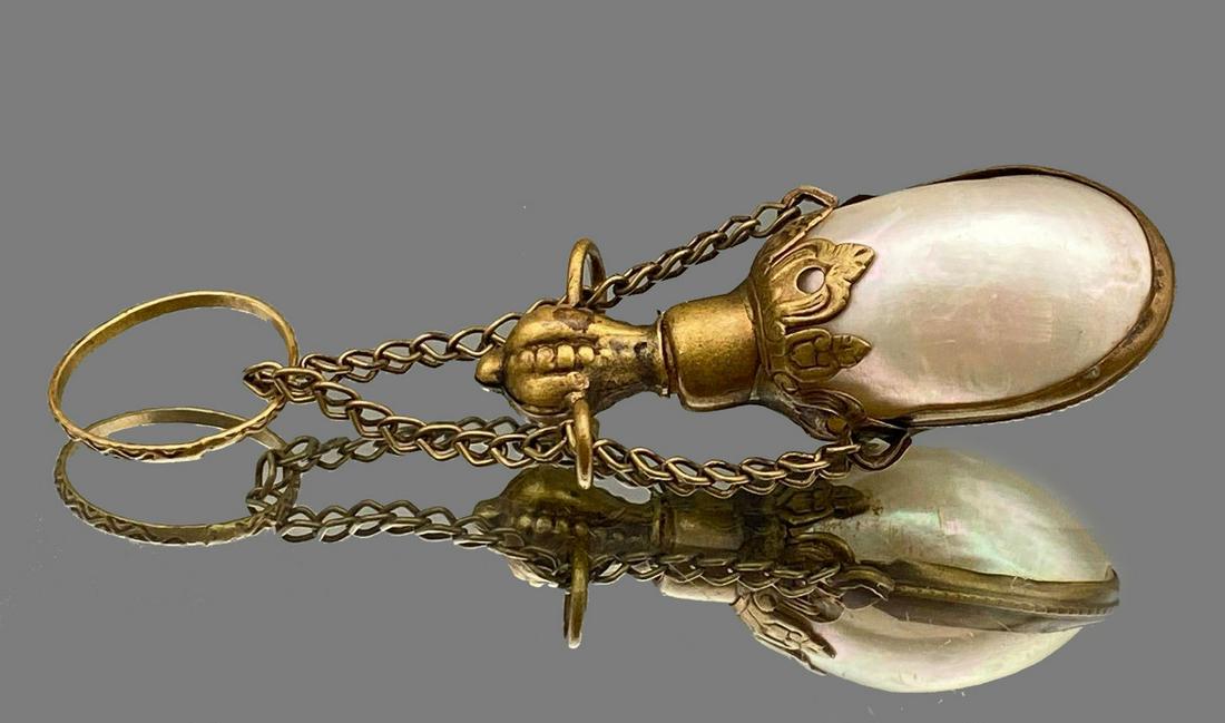 Antique Perfume Ring with Crown Design and Shell Body (1 of 9)