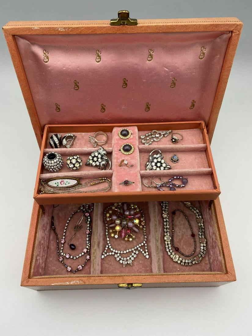 Mele 1950's Leatherette Jewelry Box with Original Key, (1 of 18)
