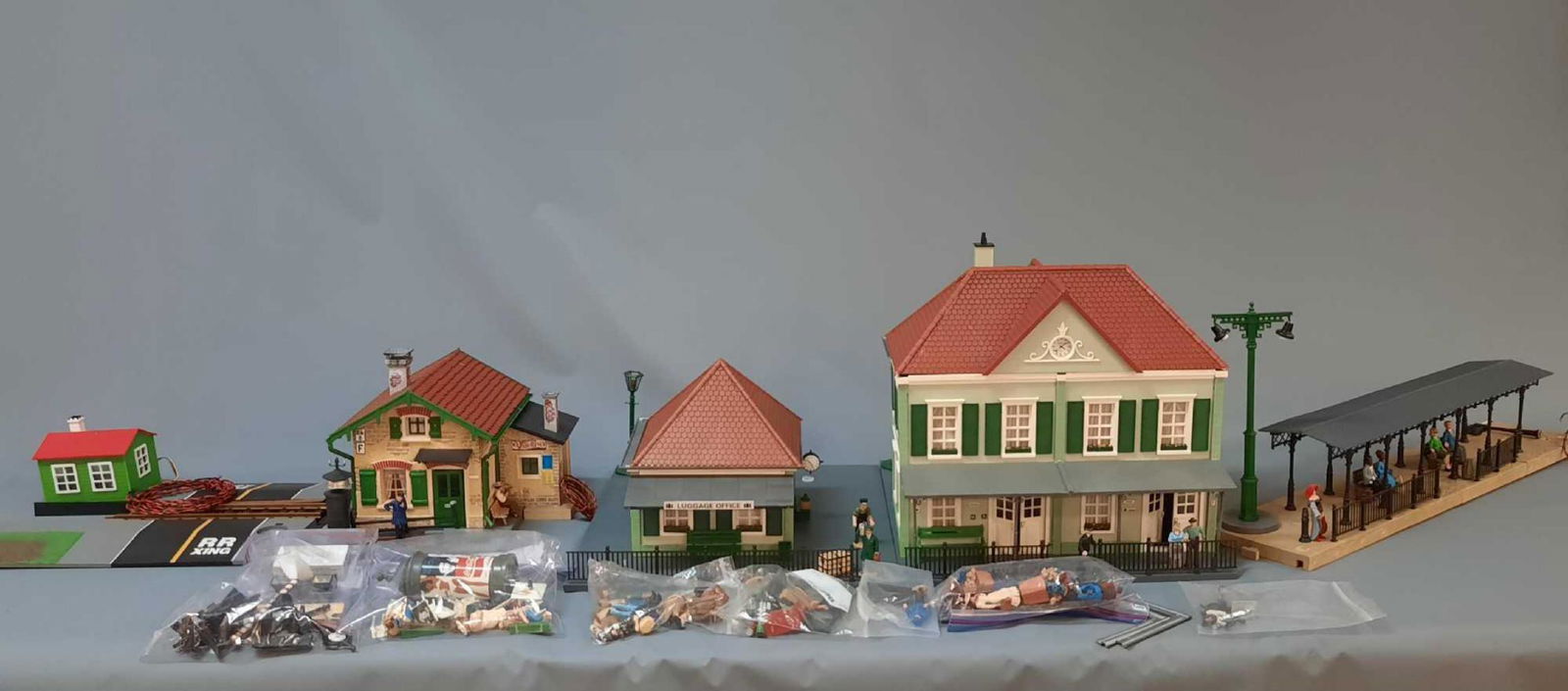 Model Train Village Collection, for G Scale (1 of 7)