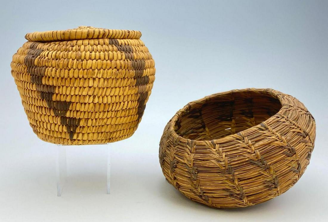 2 Native American Woven Baskets (1 of 7)